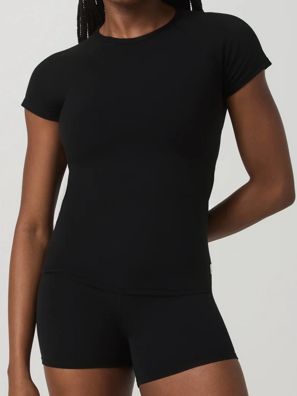 NWT Vuori All The Feels Short Sleeve Essential Tee in Black
